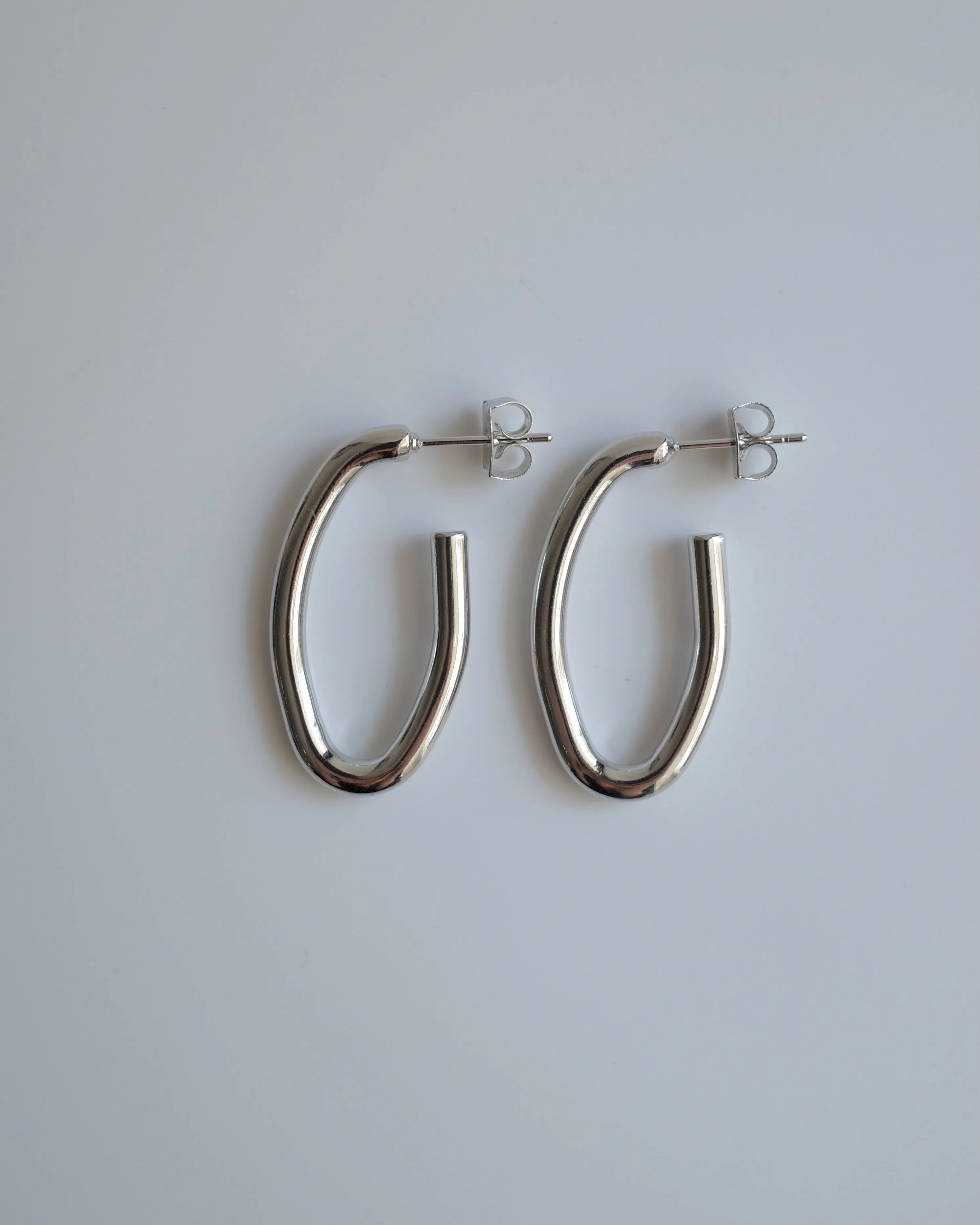 shiny vertical pierce