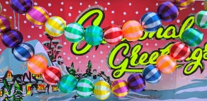 Super shiny satin garland