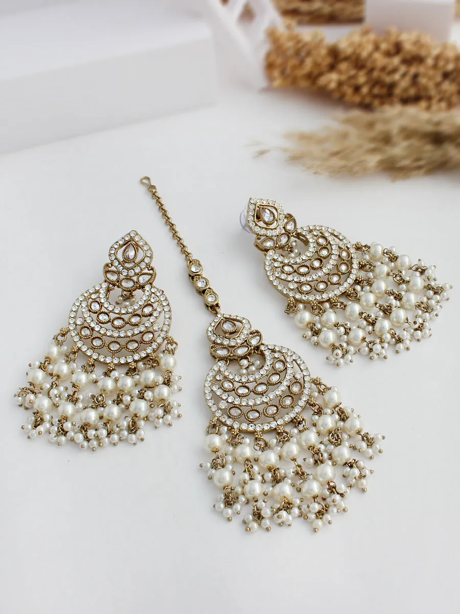 Tamanna Earrings & Tikka