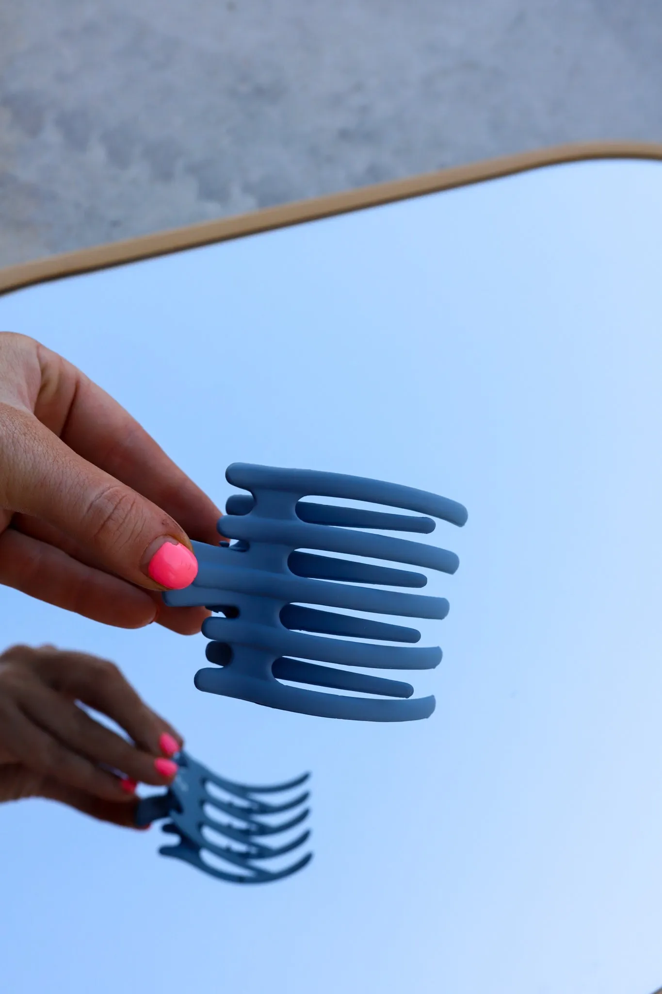 THE KAXI WIDE LAY DOWN CLAW ( 15 COLORS )