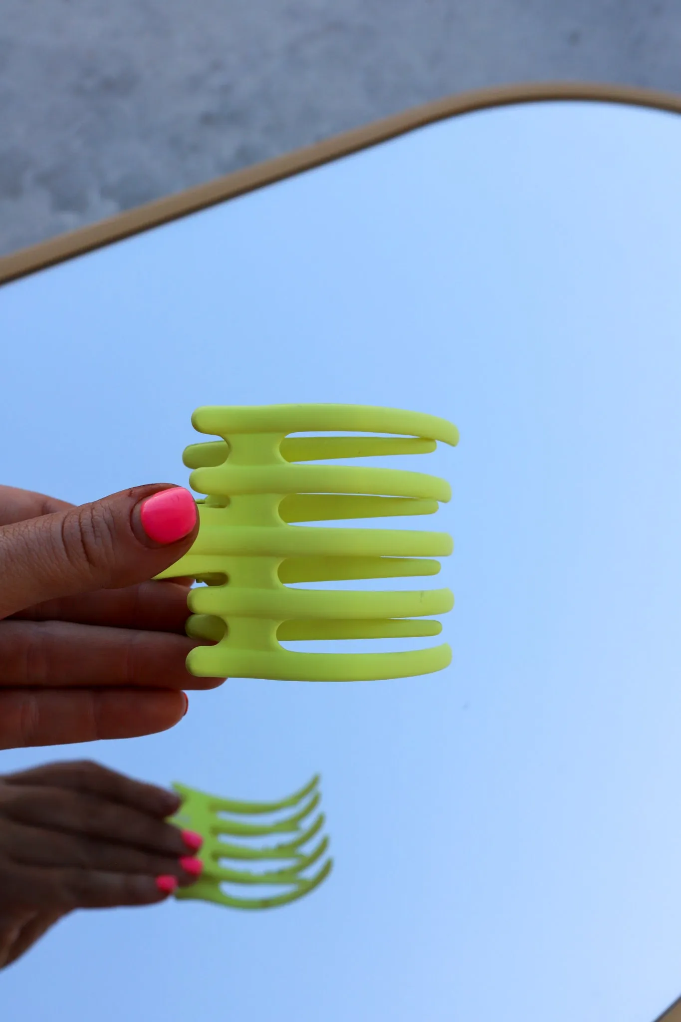 THE KAXI WIDE LAY DOWN CLAW ( 15 COLORS )