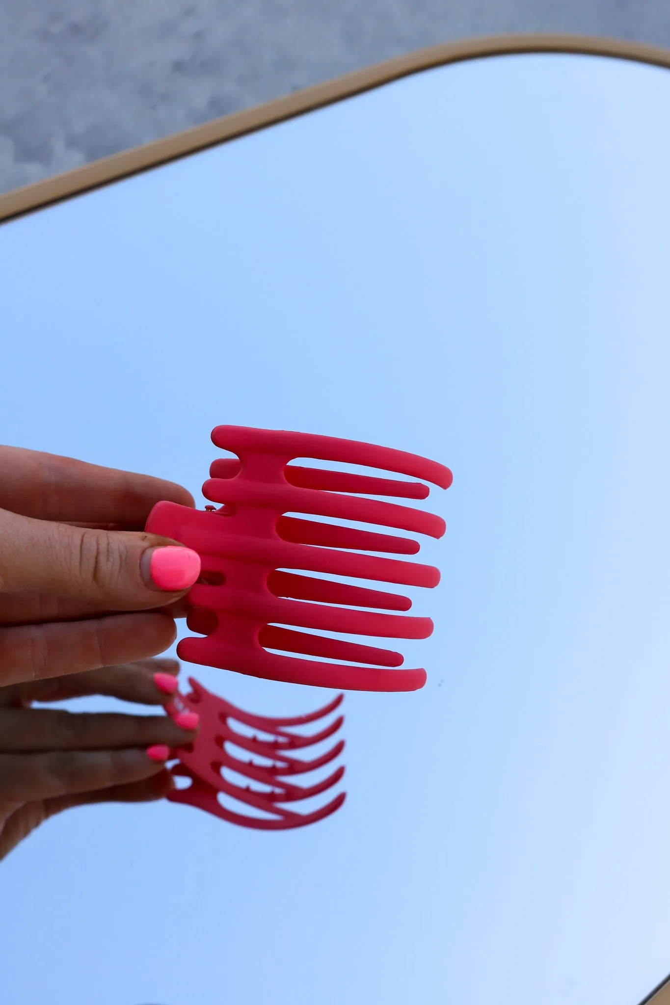 THE KAXI WIDE LAY DOWN CLAW ( 15 COLORS )