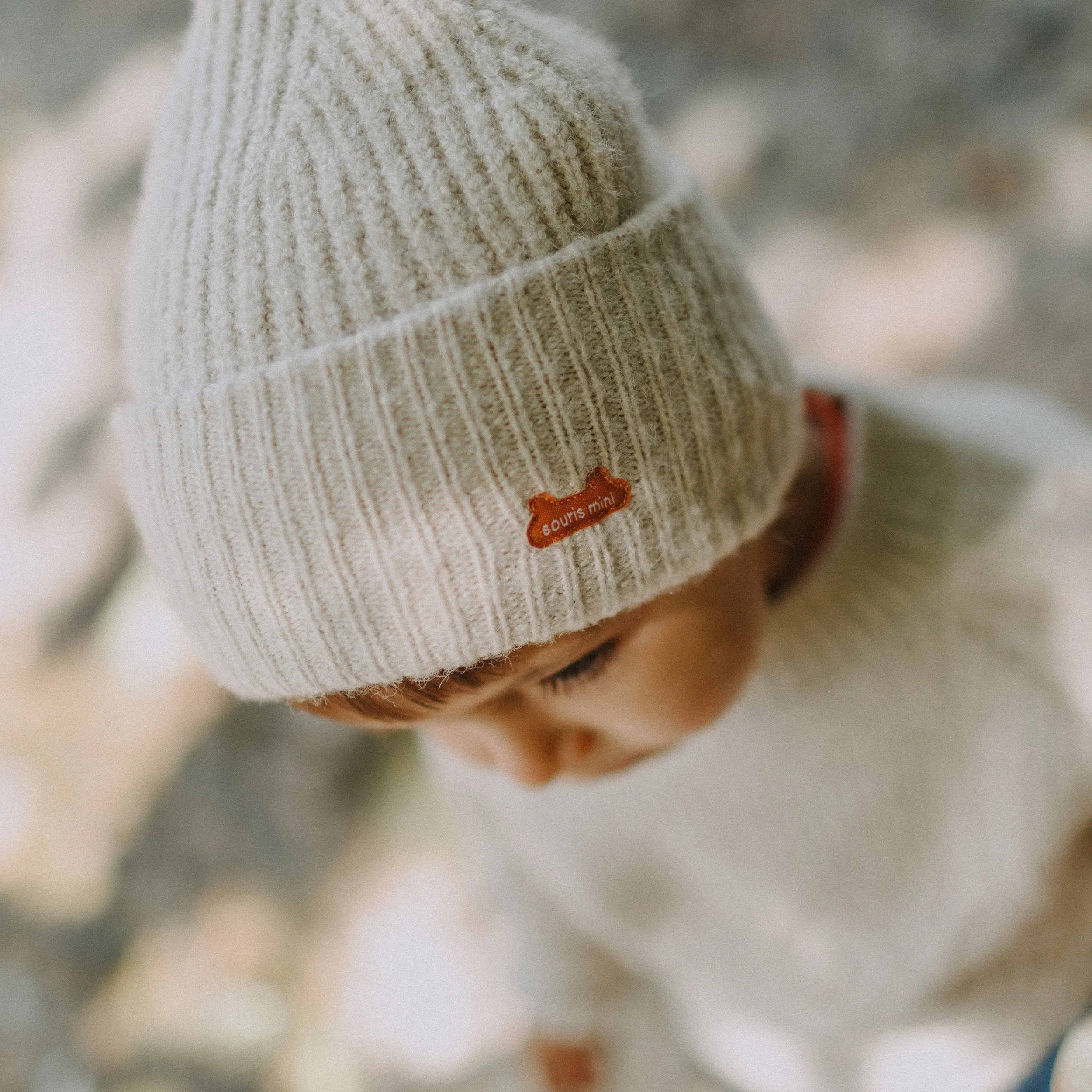 Tuque de maille crème en polyester recyclé, bébé
 || Cream knitted toque in recycled polyester, baby