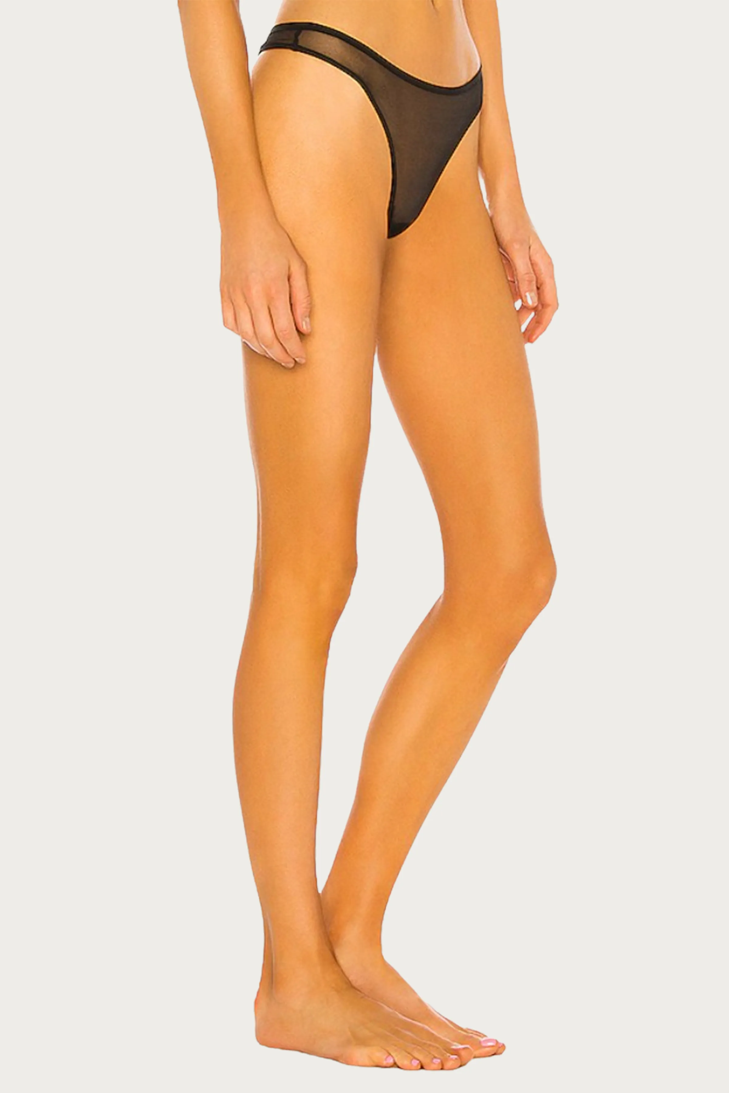 WHISPER BASIC THONG
